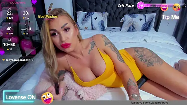 Snapshot of GlossyDiamondX chatting on October 7, 2025, 3:47 am GlossyDiamondX online show from October 7, 2025, 3:47 am