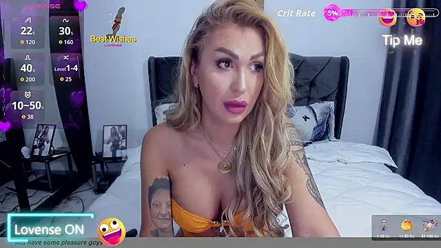 Snapshot of GlossyDiamondX chatting on October 11, 2025, 6:23 am GlossyDiamondX online show from October 11, 2025, 6:23 am