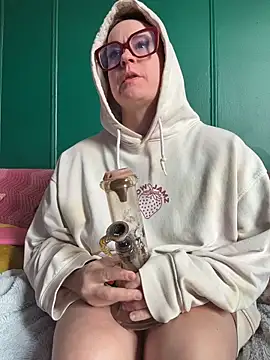 quinnmariexo online show from March 25, 2026, 3:07 pm