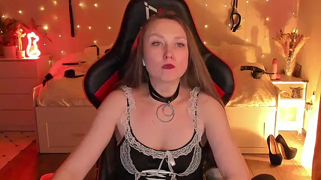 desperatehousewife   online show from March 3, 2025, 3:19 am