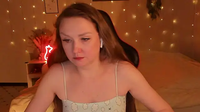 desperatehousewife   online show from March 1, 2026, 7:05 pm