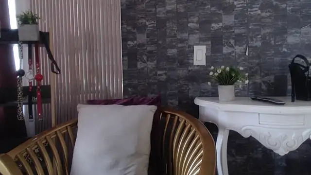 BondageGirl Ks online show from December 3, 2025, 12:58 pm