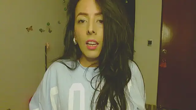 ella peck online show from December 16, 2025, 5:01 am