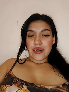 Sophie-hatter online show from March 5, 2025, 9:37 pm