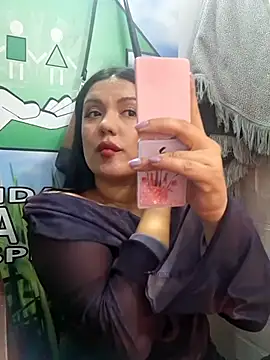 Sophie-hatter online show from June 9, 2026, 2:06 pm