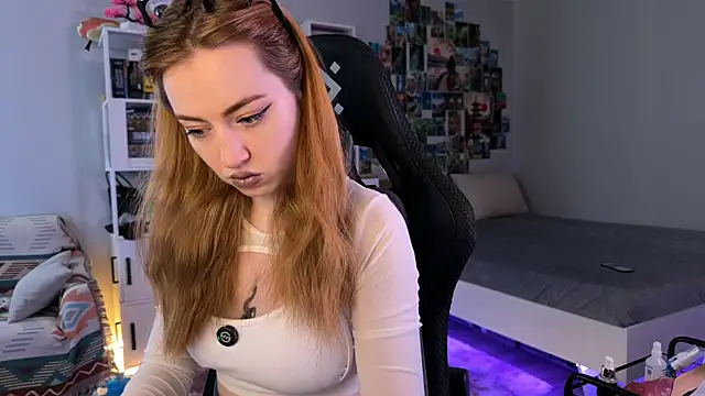 LinaWitch online show from October 28, 2025, 10:30 am