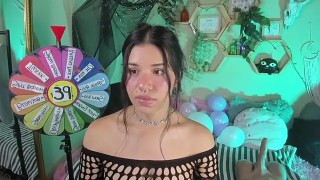 MiaaRose online show from February 11, 2025, 3:29 am