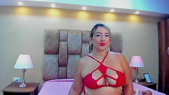 MiiaHot online show from December 26, 2024, 8:21 pm