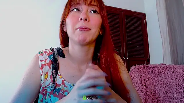 Snapshot of lanaturner_ chatting on October 1, 2025, 12:27 am lanaturner  online show from October 1, 2025, 12:27 am