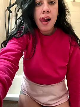 czruz online show from December 17, 2025, 9:04 am