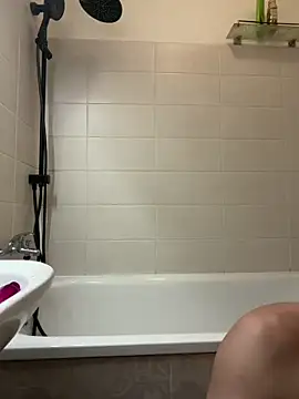 czruz online show from April 10, 2026, 12:49 am