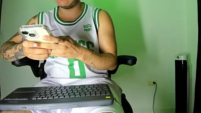 male pussy online show from December 17, 2024, 3:17 am