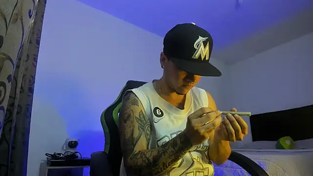 male pussy online show from September 20, 2025, 4:08 pm