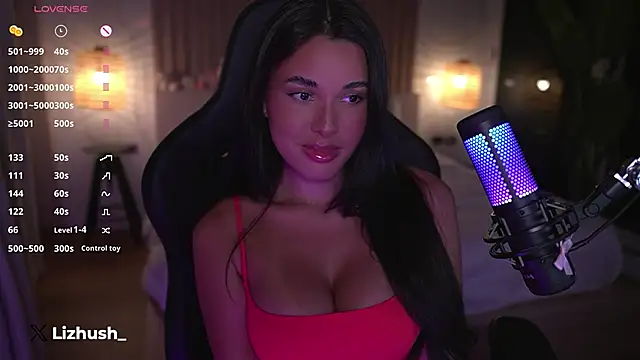 Lizhush  online show from February 17, 2025, 5:43 pm