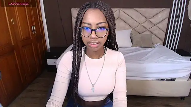 Raquel jones online show from December 16, 2025, 12:10 pm