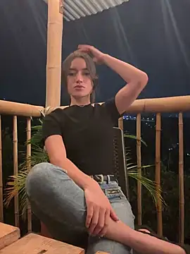 Snapshot of SaraWilliamss_ chatting on December 15, 2024, 3:56 am SaraWilliamss online show from December 15, 2024, 3:56 am