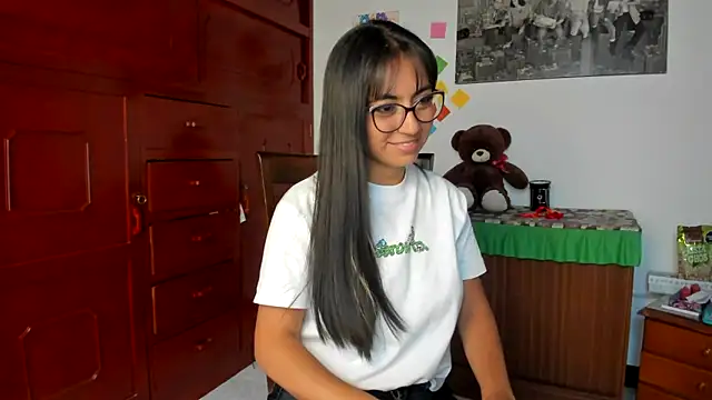 Snapshot of Isabellaa22_1 chatting on January 4, 2025, 9:09 pm Isabellaa22 1 online show from January 4, 2025, 9:09 pm