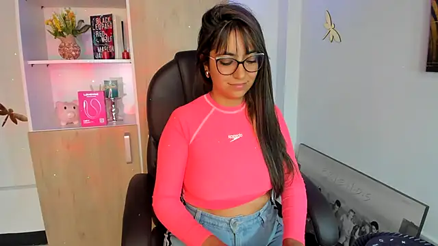 Snapshot of Isabellaa22_1 chatting on February 19, 2025, 3:16 pm Isabellaa22 1 online show from February 19, 2025, 3:16 pm