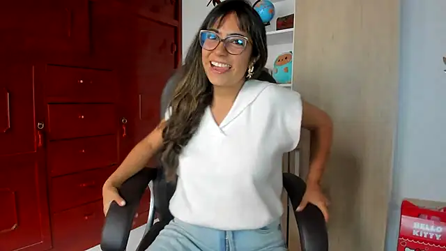 Isabellaa22 1 online show from June 2, 2026, 8:11 pm