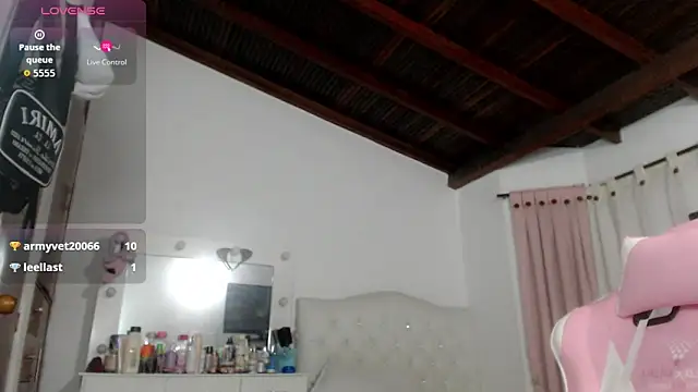 milk cow  online show from November 8, 2025, 5:18 am