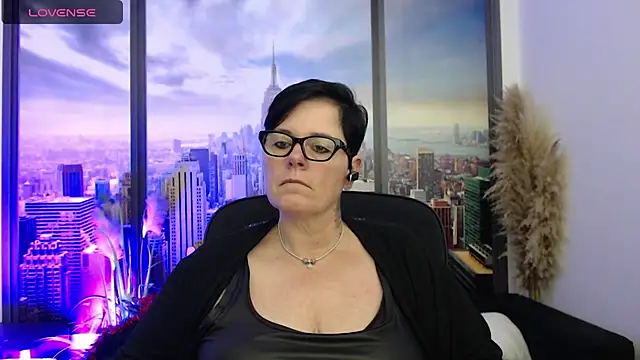 Snapshot of ninarandmann chatting on December 9, 2024, 4:05 pm ninarandmann online show from December 9, 2024, 4:05 pm