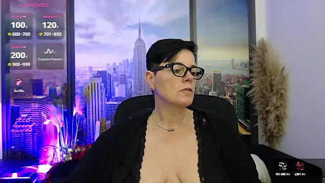 Snapshot of ninarandmann chatting on December 19, 2024, 3:52 pm ninarandmann online show from December 19, 2024, 3:52 pm