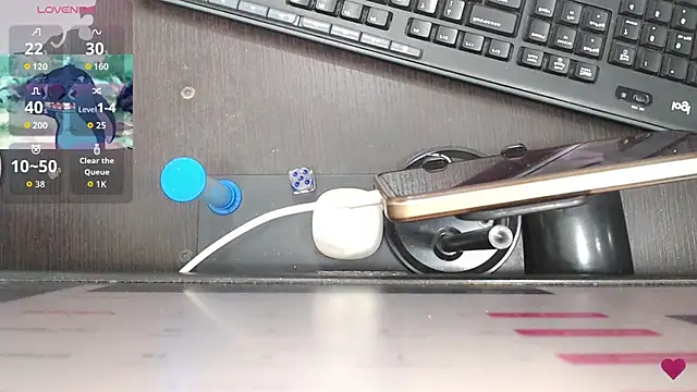 mom hot   online show from February 20, 2026, 9:48 pm