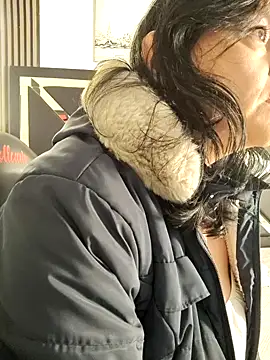 Natasha milf   online show from October 3, 2025, 1:08 pm