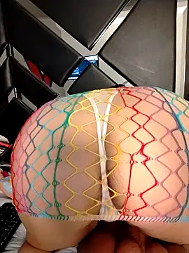 Natasha milf   online show from April 16, 2026, 9:39 pm