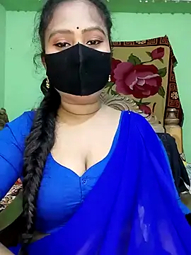 Idhika Paul online show from February 24, 2025, 7:09 pm