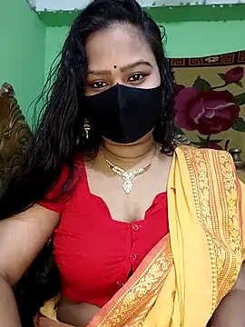 Idhika Paul online show from March 4, 2025, 7:32 pm