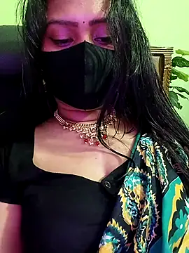 Idhika Paul online show from March 1, 2026, 6:43 pm