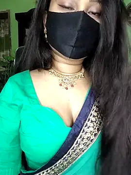 Idhika Paul online show from April 15, 2026, 1:45 am