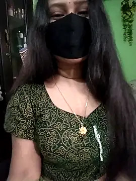Snapshot of Idhika_Paul chatting on April 26, 2026, 8:01 am Idhika Paul online show from April 26, 2026, 8:01 am