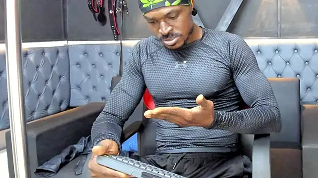 Terrance z online show from November 30, 2025, 7:18 pm