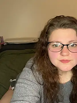 sexybee124 online show from April 11, 2026, 4:39 am