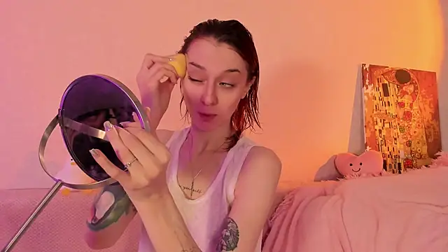 CrystalRey online show from February 4, 2025, 5:21 am