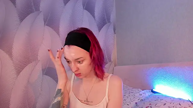 CrystalRey online show from March 21, 2025, 5:21 am