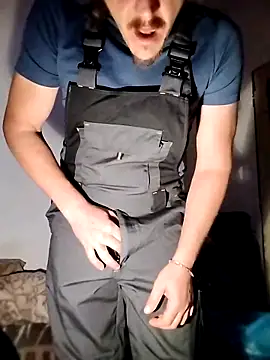 prcalek19 online show from October 13, 2025, 4:18 pm