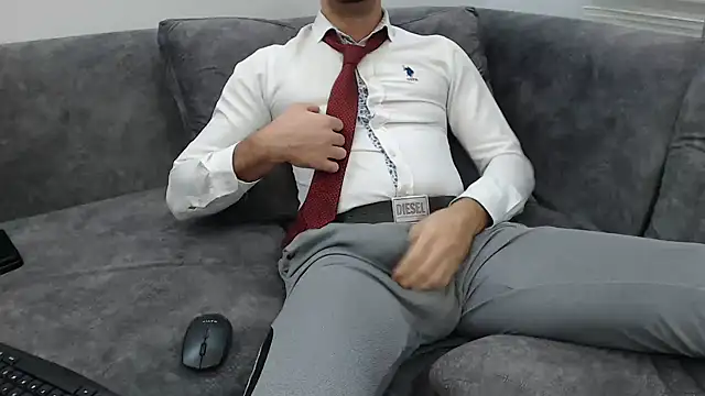 Naughtb0y online show from November 25, 2025, 11:05 pm