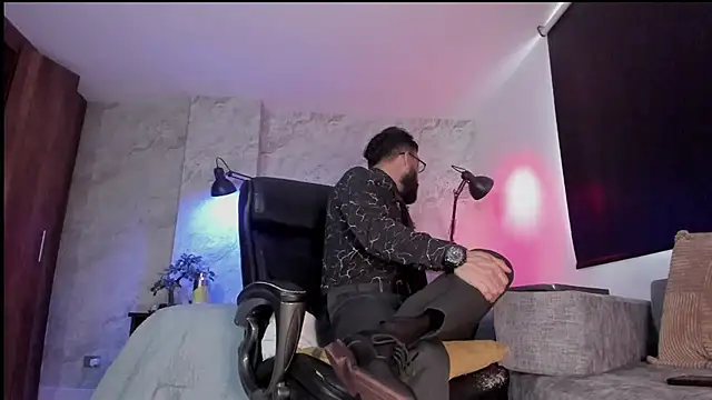 bruno woods online show from November 23, 2025, 12:49 pm