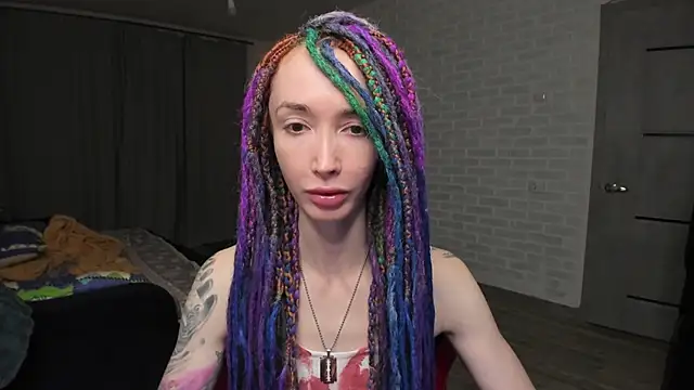 Roxy Silver online show from December 6, 2024, 2:24 am