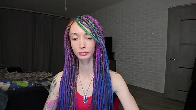 Roxy Silver online show from December 8, 2024, 7:00 pm