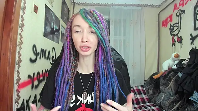 Roxy Silver online show from December 20, 2024, 8:01 pm