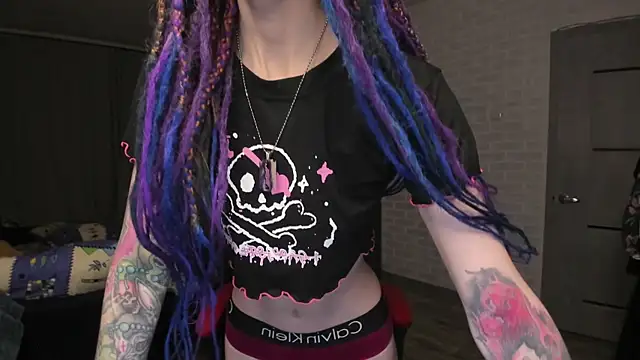 Roxy Silver online show from December 27, 2024, 7:57 pm