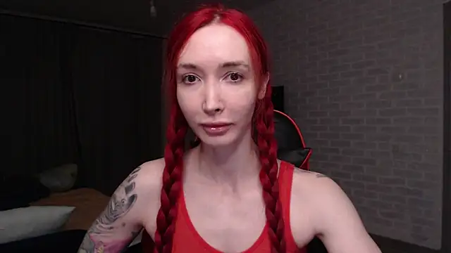 Roxy Silver online show from June 9, 2026, 8:42 pm