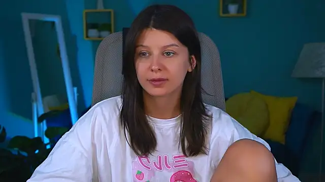 NicoleMun online show from February 4, 2025, 12:22 pm