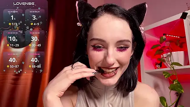 Snapshot of Alice_Succuby chatting on February 3, 2025, 7:52 pm Alice Succuby online show from February 3, 2025, 7:52 pm