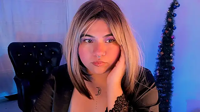 Snapshot of Samanta_cutee chatting on January 6, 2025, 2:47 pm Samanta cutee online show from January 6, 2025, 2:47 pm