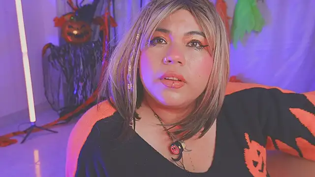 Snapshot of Samanta_cutee chatting on October 13, 2025, 10:59 am Samanta cutee online show from October 13, 2025, 10:59 am